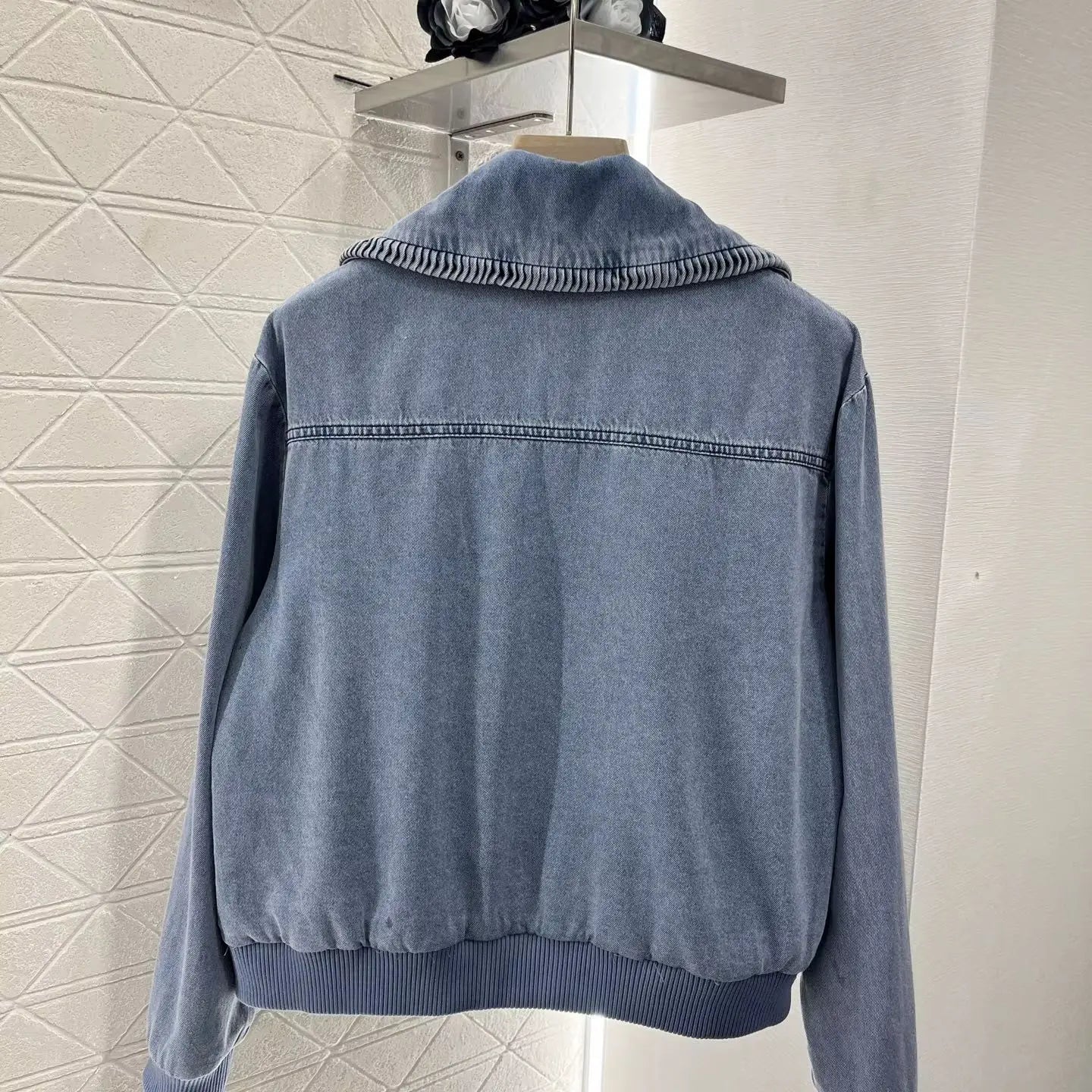 25 Spring/Summer New Women's Retro Love Letter Embroidery Versatile Loose Big Collar Denim Jacket Top