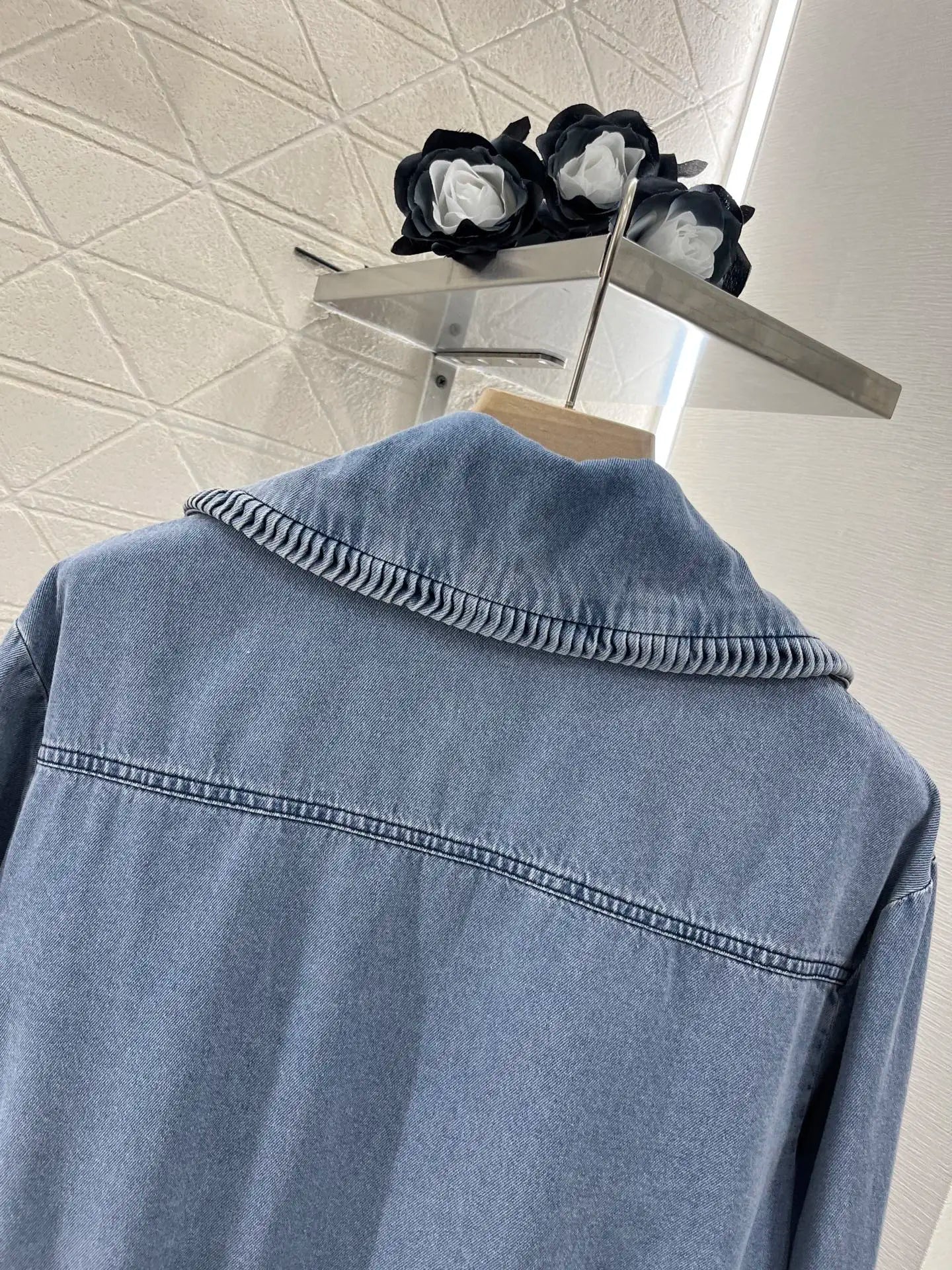 25 Spring/Summer New Women's Retro Love Letter Embroidery Versatile Loose Big Collar Denim Jacket Top