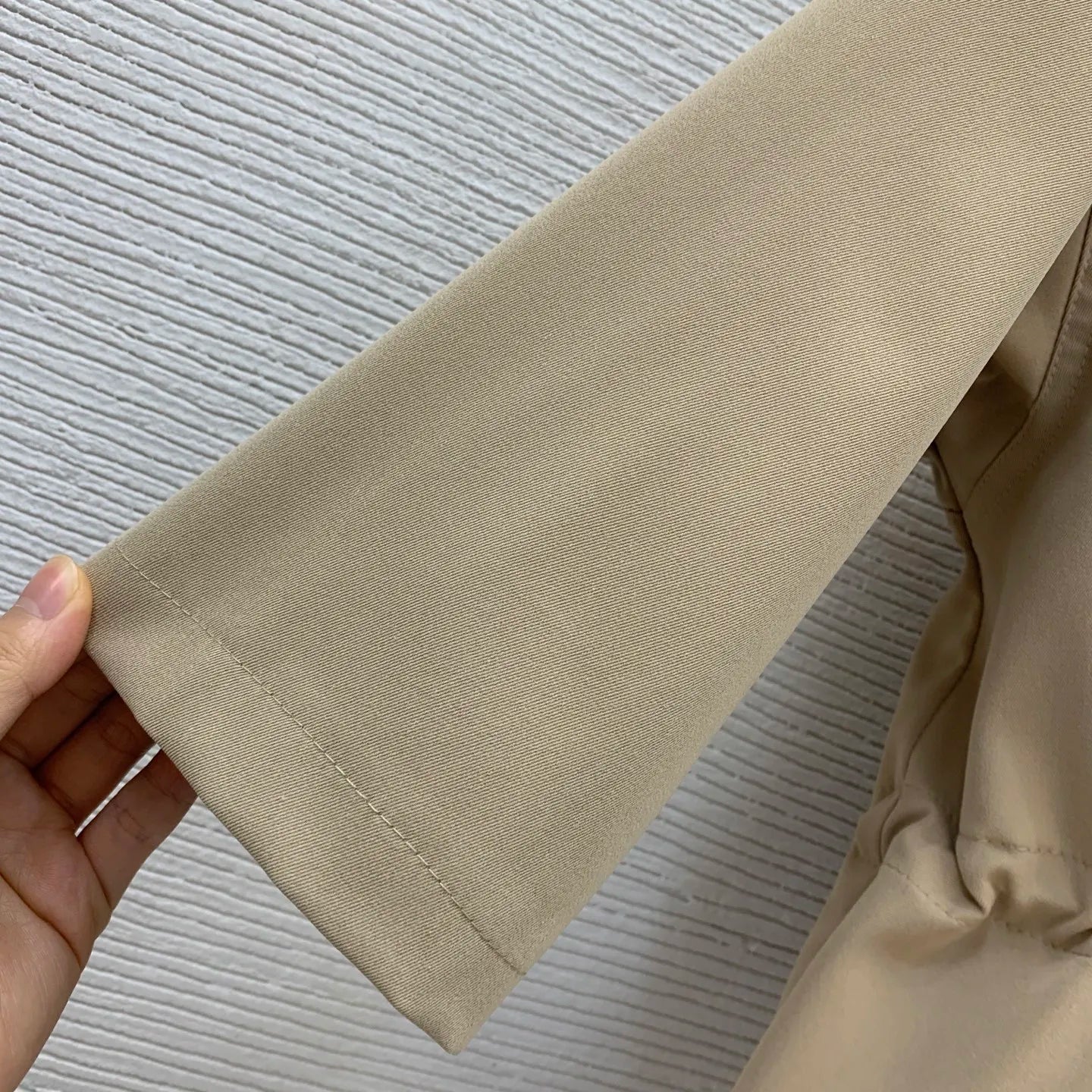 2025 new twill cotton trench coat with drawstring and waist cinching design, fashionable and stylish, mid sleeved lapel jacket