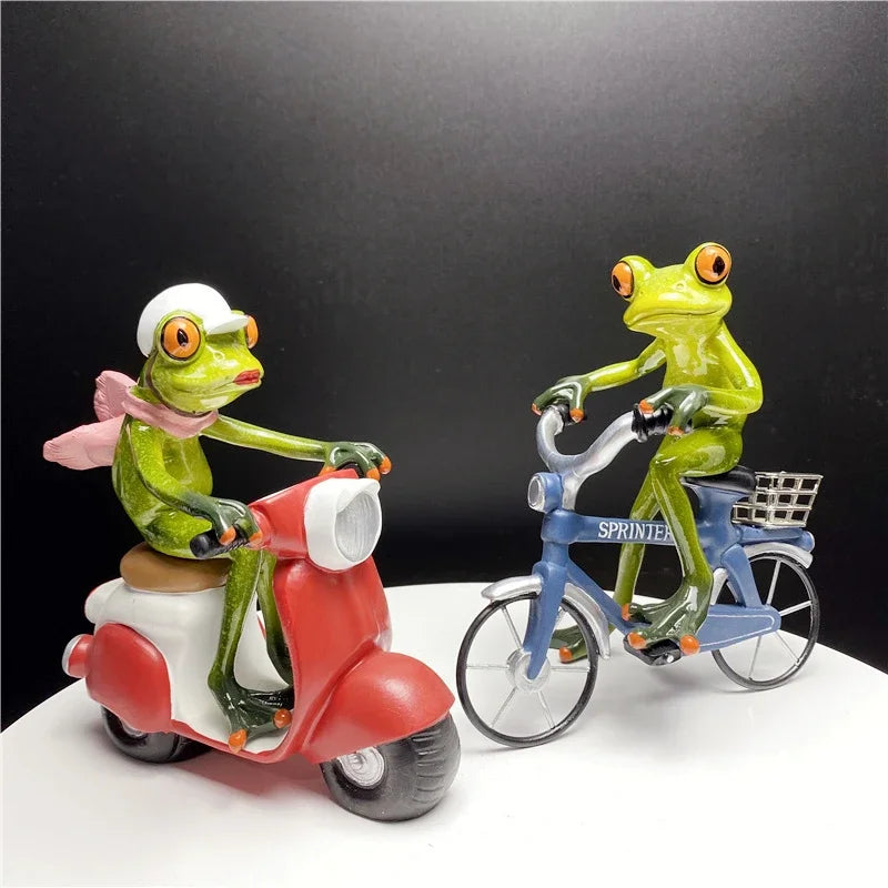 SAAKAR Resin Funny Frog Figurines for Interior Home Bathroom Interior Decoration Accessories Personalized Gift Object Collection