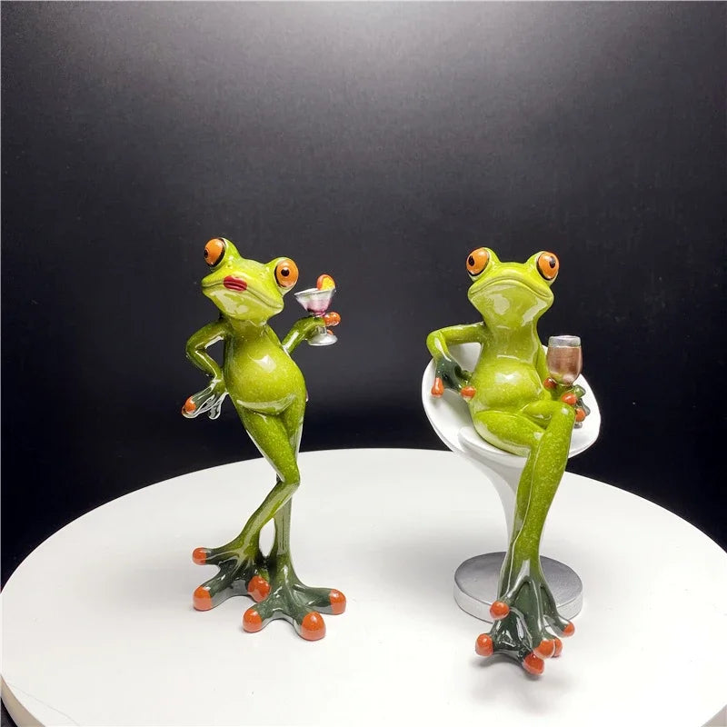 SAAKAR Resin Funny Frog Figurines for Interior Home Bathroom Interior Decoration Accessories Personalized Gift Object Collection