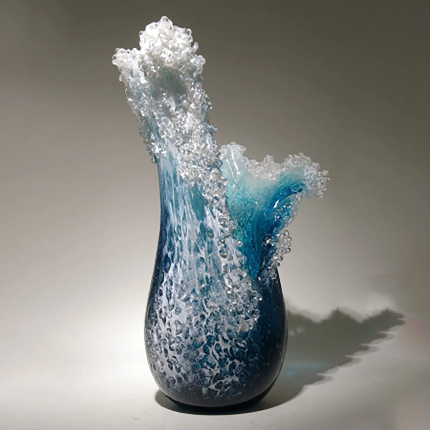 Sea Wave Vase, Wavy Vase Resin Blue Wavy Vase For Office Living Room Decorations Coffee Shop Decor