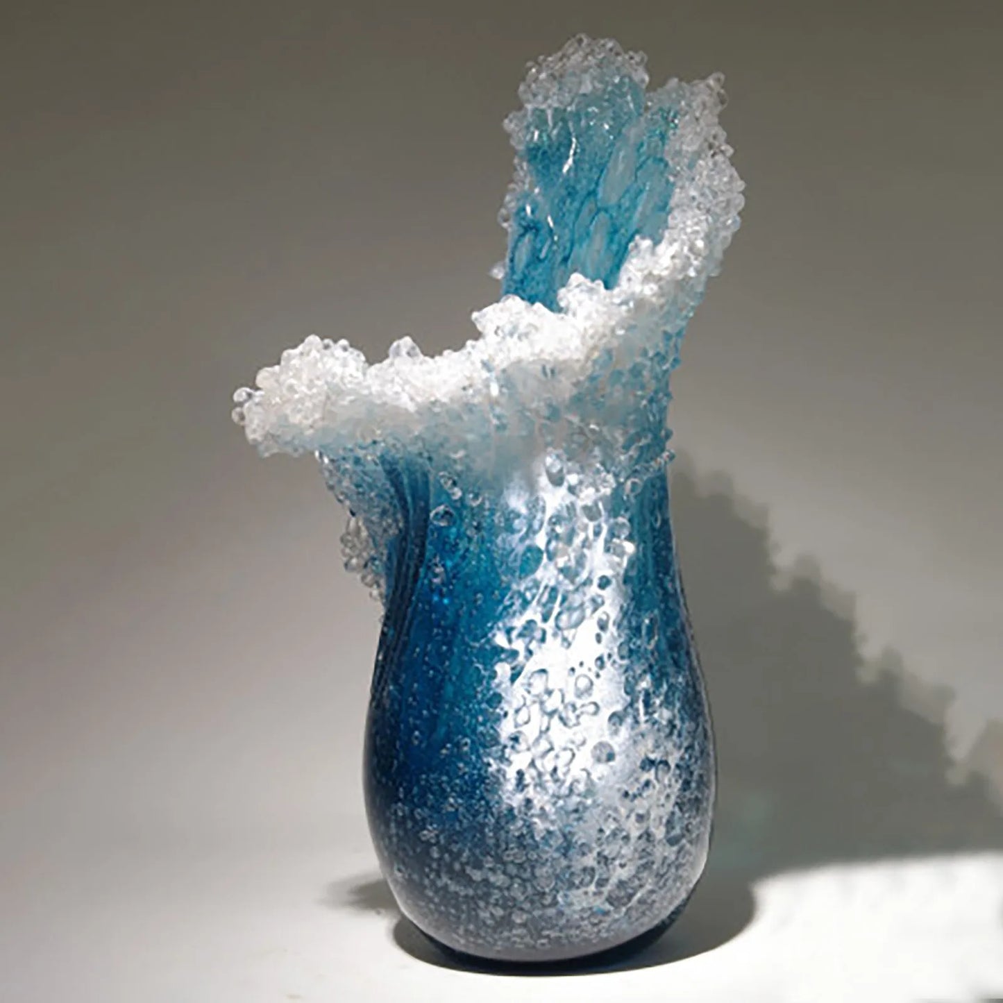 Sea Wave Vase, Wavy Vase Resin Blue Wavy Vase For Office Living Room Decorations Coffee Shop Decor